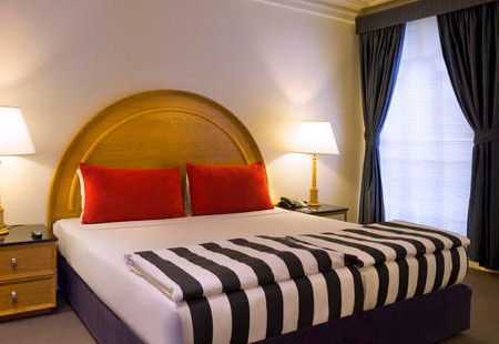 Vibe Savoy Hotel Melbourne - Surfers Paradise Gold Coast 4