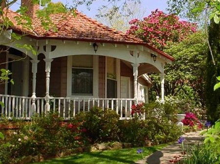 Leura NSW Surfers Paradise Gold Coast