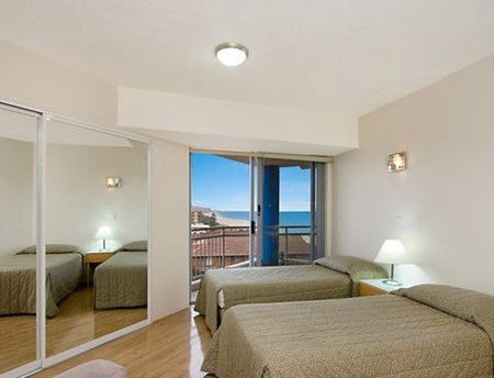 Oceanside Resort - Surfers Paradise Gold Coast 3