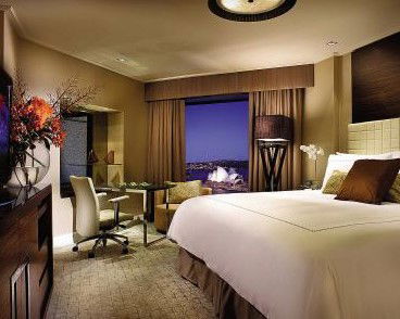 Four Seasons Hotel - Surfers Paradise Gold Coast 1