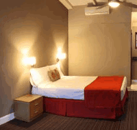 Rose and Crown Hotel - Surfers Paradise Gold Coast