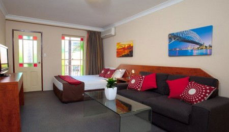 Central Railway Hotel - Surfers Paradise Gold Coast 0