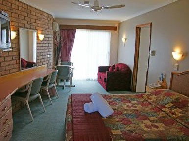 Sapphire Waters Motor Inn - Surfers Paradise Gold Coast 4