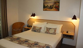 Colonial Village Motel - Surfers Paradise Gold Coast 1