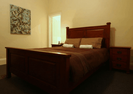 Tumby Bay Hotel And Seafront Apartments - Surfers Paradise Gold Coast 0