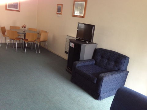 Carnegie Motor Inn And Serviced Apartments - Surfers Paradise Gold Coast 1