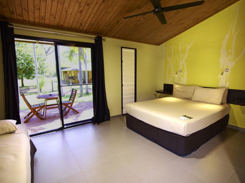 Cooinda Lodge Kakadu - Surfers Paradise Gold Coast 2