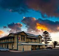 Arno Bay Hotel - Surfers Paradise Gold Coast