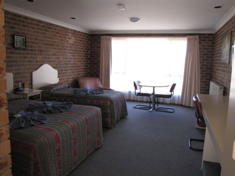 The Big Trout Motor Inn - Surfers Paradise Gold Coast 2
