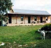 Mt Dutton Bay Woolshed Heritage Cottage - Surfers Paradise Gold Coast