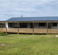 Surfin Sceales Beach House - Surfers Paradise Gold Coast