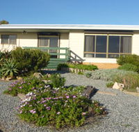 Oaklands Beach House - Surfers Paradise Gold Coast