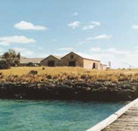 Mt Dutton Bay Woolshed Hostel - Surfers Paradise Gold Coast