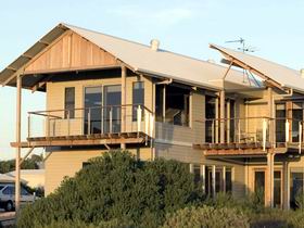 Tipara - Surfers Paradise Gold Coast 0