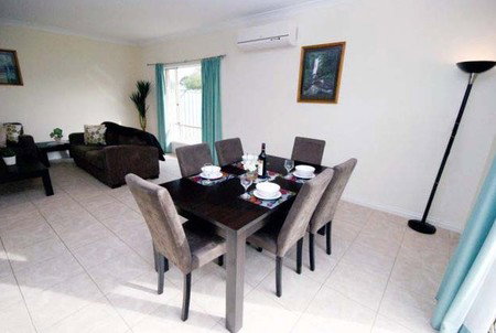 Roo's Place - Surfers Paradise Gold Coast 2
