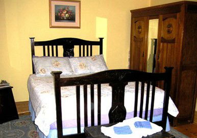 The Lion Cottage - Surfers Paradise Gold Coast 2