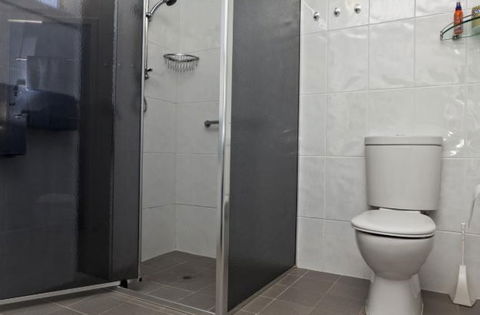 Modra's Apartments Tumby Bay - Surfers Paradise Gold Coast 0