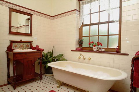 Amanda's Cottage 1899 - Surfers Paradise Gold Coast 1