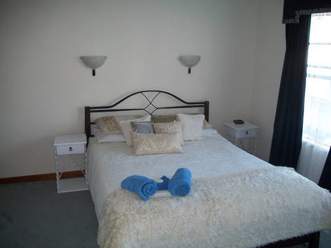 Beachside Apartment - Hove - Surfers Paradise Gold Coast 4