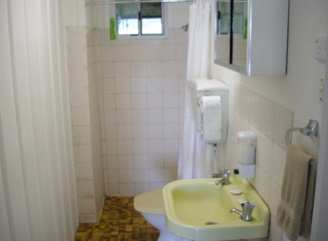 Riverfront Holiday House - Surfers Paradise Gold Coast 8