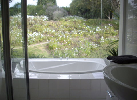 Riverfront Holiday House - Surfers Paradise Gold Coast 9