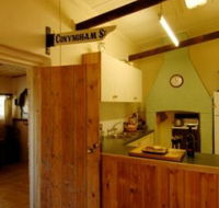 Conyngham Cottage - Surfers Paradise Gold Coast