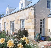 Mulberry Cottage Unique BB and Grannie Rhodes Cultural Heritage Shows - Surfers Paradise Gold Coast