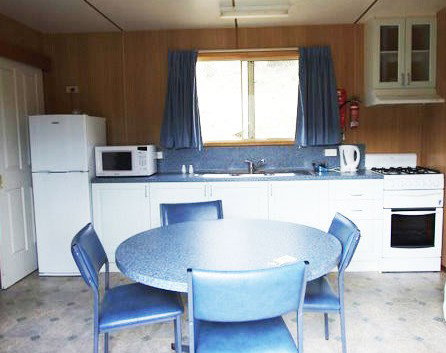 Hobart Bush Cabins - Surfers Paradise Gold Coast 4
