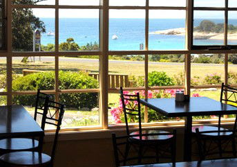 Beachfront Bicheno - Surfers Paradise Gold Coast 3