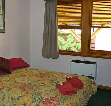 Derwent Bridge Wilderness Hotel - Surfers Paradise Gold Coast 2