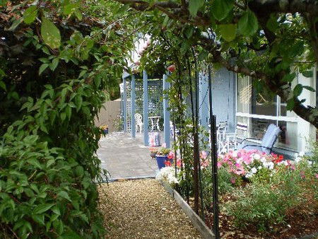 Rocking Horse Cottage - Surfers Paradise Gold Coast 5