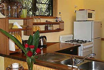 Crater Lakes Rainforest Cottages - Surfers Paradise Gold Coast 4