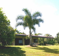 Daintree Mountain View Retreat and Vanilla Beans - Surfers Paradise Gold Coast