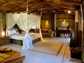 Bamboo Retreat - Surfers Paradise Gold Coast 0