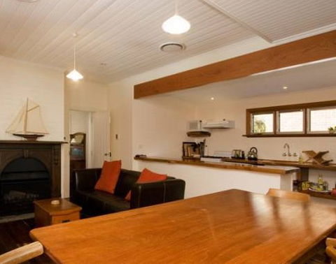 The Cottage - Berry - Surfers Paradise Gold Coast 3