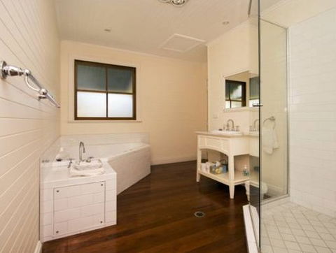 The Cottage - Berry - Surfers Paradise Gold Coast 5