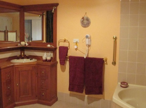 Azalea House B And B - Surfers Paradise Gold Coast 5