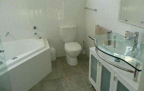Benjamins Beach House - Surfers Paradise Gold Coast 1