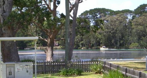 Calm Waters Waterfront Cottages - Surfers Paradise Gold Coast 5
