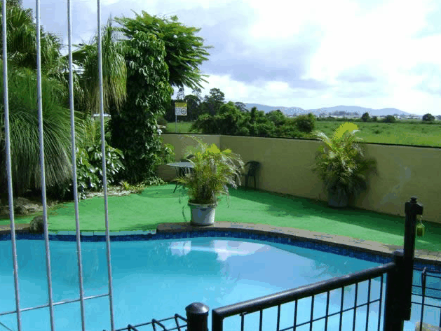 Poinciana Motel - Surfers Paradise Gold Coast 1