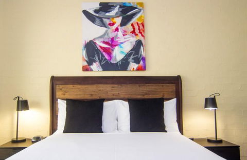 Crescent Motel - Surfers Paradise Gold Coast 1