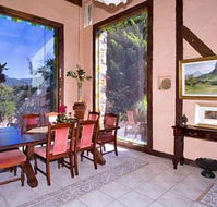 Castle On The Hill Bed and Breakfast - Surfers Paradise Gold Coast