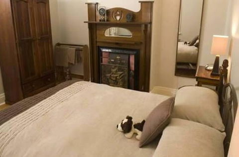 Emaroo Cottage On Williams Street - Surfers Paradise Gold Coast 1