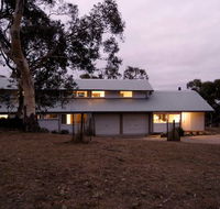 Silvertop Snowy Mountains Retreat - Surfers Paradise Gold Coast