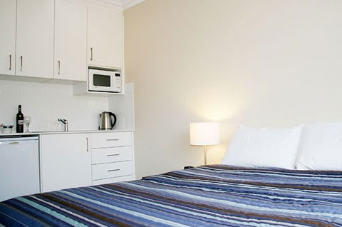 Merivale Motel Tumut - Surfers Paradise Gold Coast 0