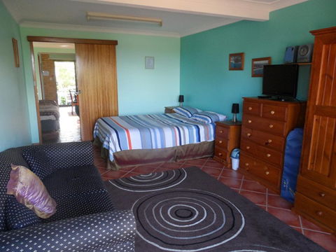 Ocean Dreaming Holiday Accommodation - Surfers Paradise Gold Coast 4