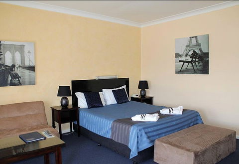 Taree Highway Motor Inn - Surfers Paradise Gold Coast 2
