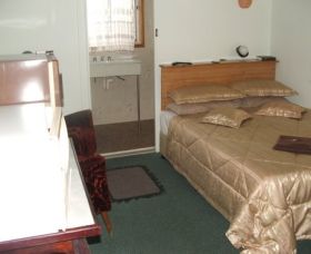 Chatham Motel - Surfers Paradise Gold Coast 1