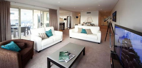 Flagship - Alta Mira - Surfers Paradise Gold Coast 0