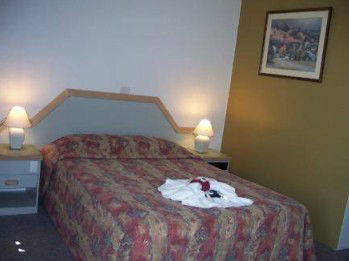 Holbrook Settlers Motel - Surfers Paradise Gold Coast 2